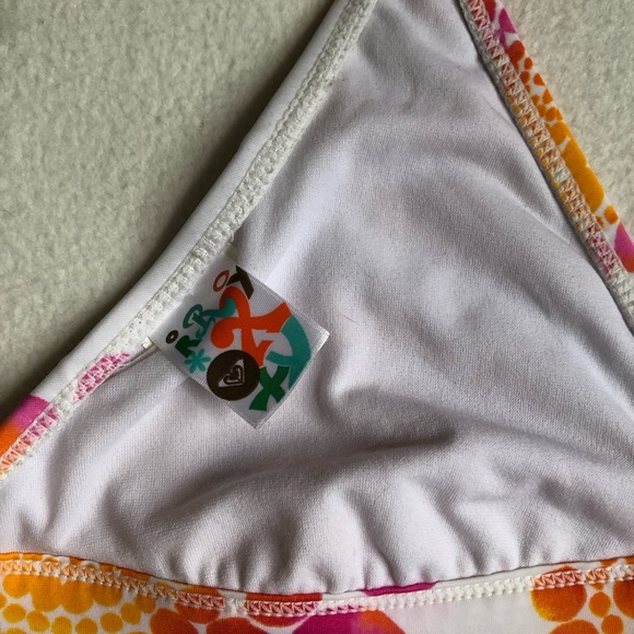 💜 3/$15 Roxy bikini top - size small - Picture 6 of 9